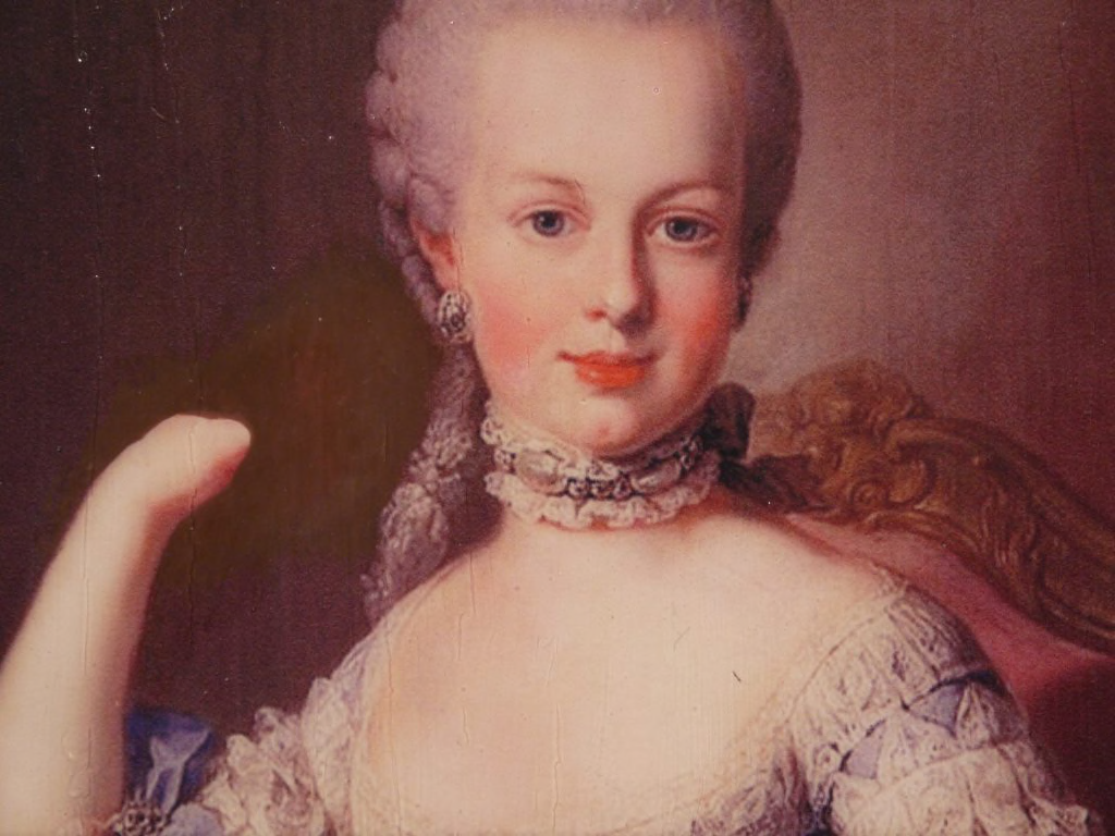 Bild der jungen Marie Antoinette. Sie hält ihren Arm hoch. An dem Arm ist keine Hand.keine